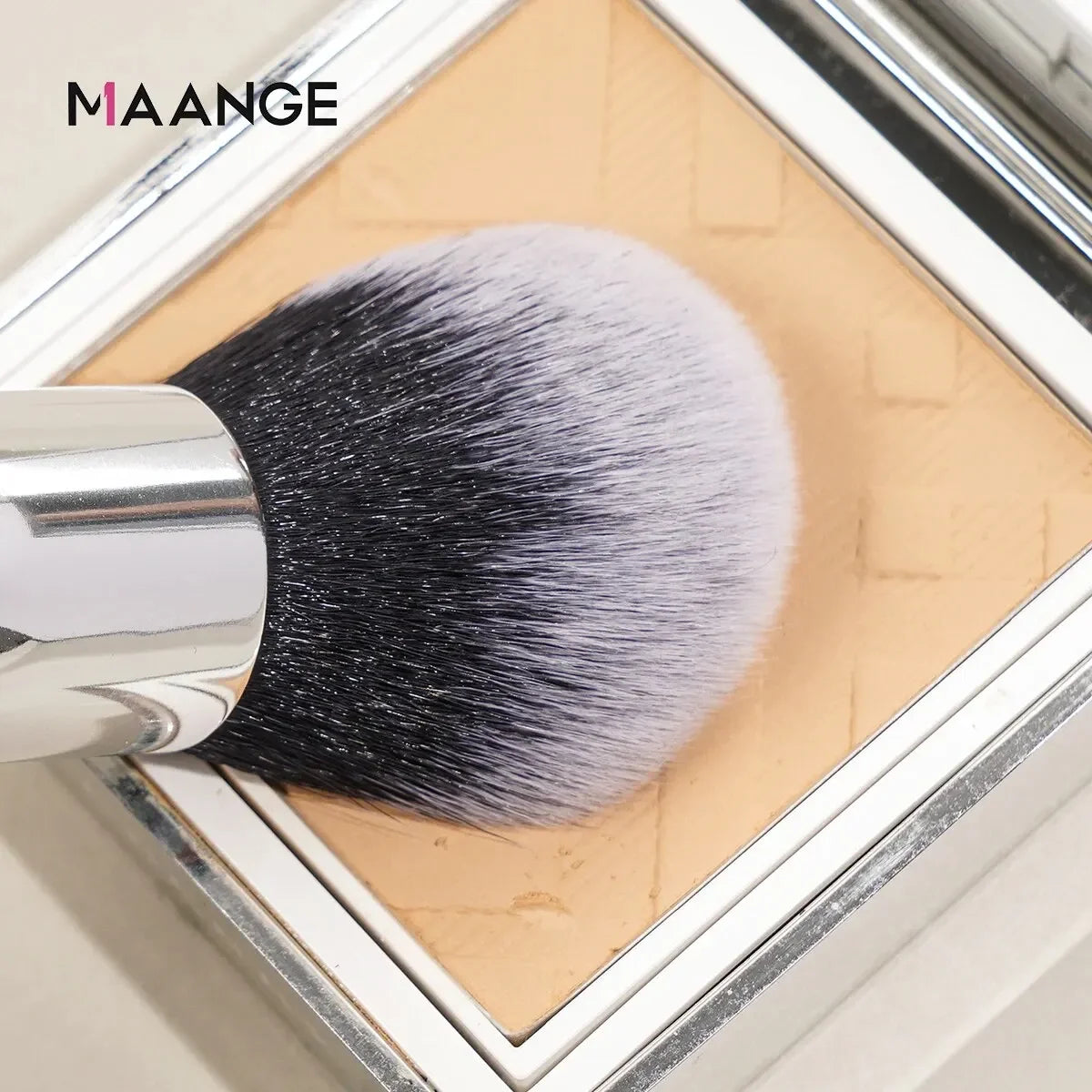 Makeup Brushes with Case Foundation Concealer Powder Makeup Brush